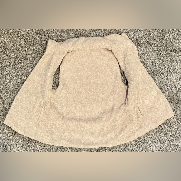 Entro Olive Green & Cream Sherpa Reversible Vest - Picture 5 of 5